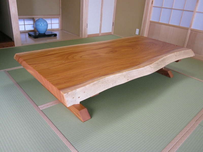 座卓（リビングテーブル）：一枚板リビングテーブル／座卓と無垢手作り家具の福庭家具工房-岐阜県