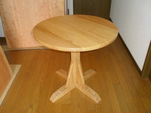 栗の丸テーブル