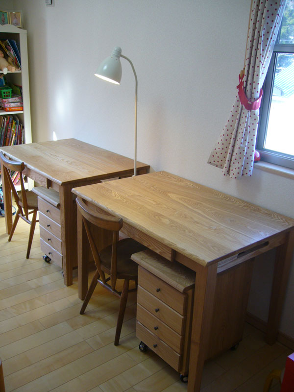 無垢手作り学習机：家具職人が一人で全てを作る本物の福庭家具工房-岐阜県