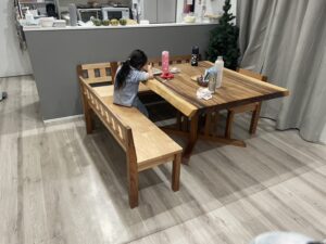 背付きベンチ