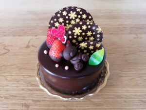 HIKO HAYASHI　チョコレートケーキ
