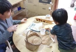かんなくず遊び