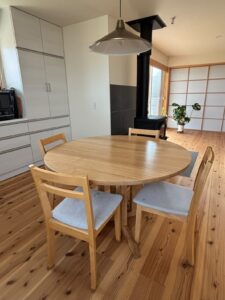 無垢丸テーブル